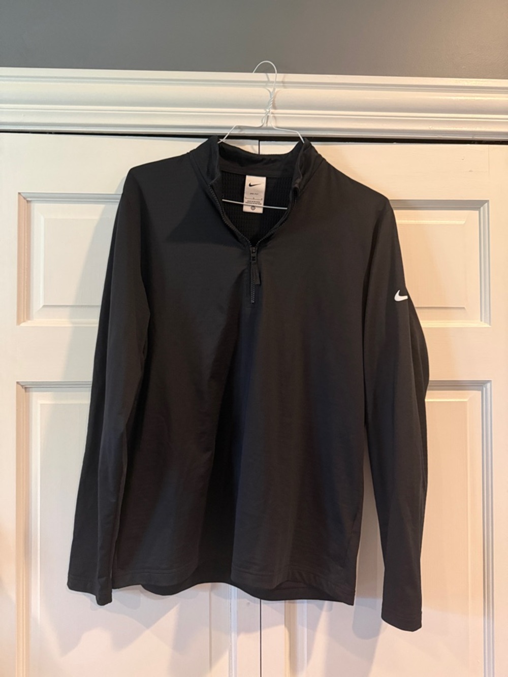 Nike Men's Black Long-Sleeve Quarter Zip